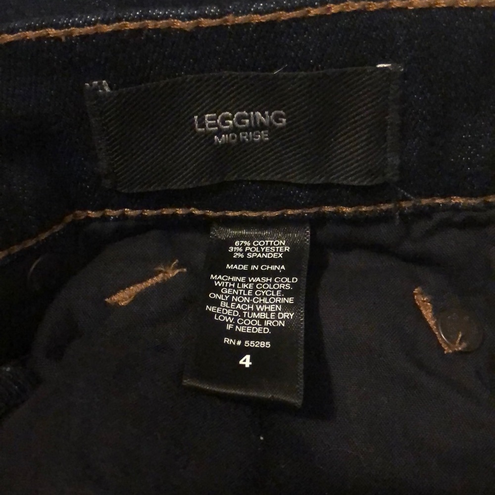 Express Mid Rise Dark Wash Legging Jeans, size 4 - Picture 4 of 4